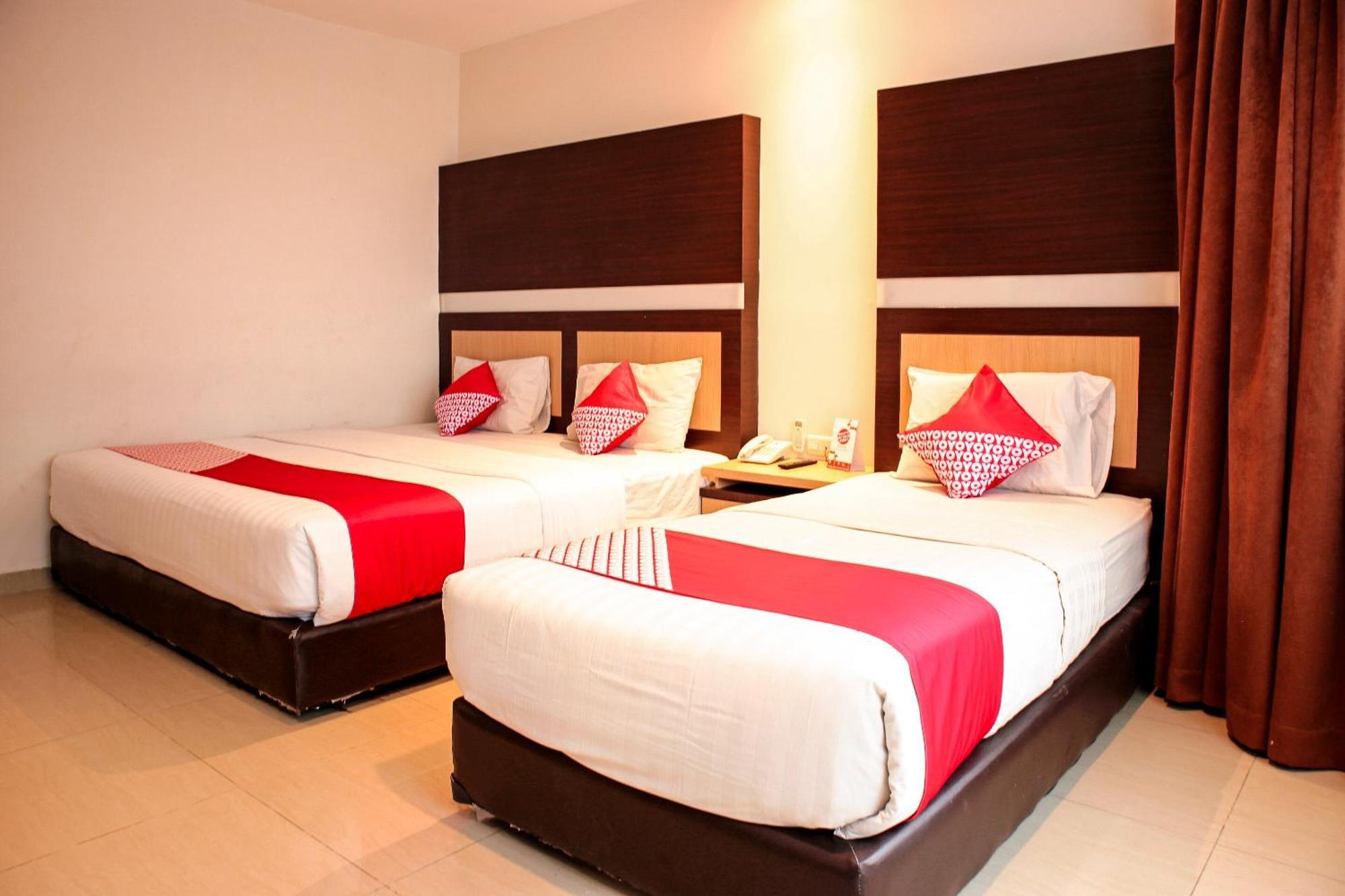Oyo 1009 Hotel Bumi Malaya Medan Exterior photo