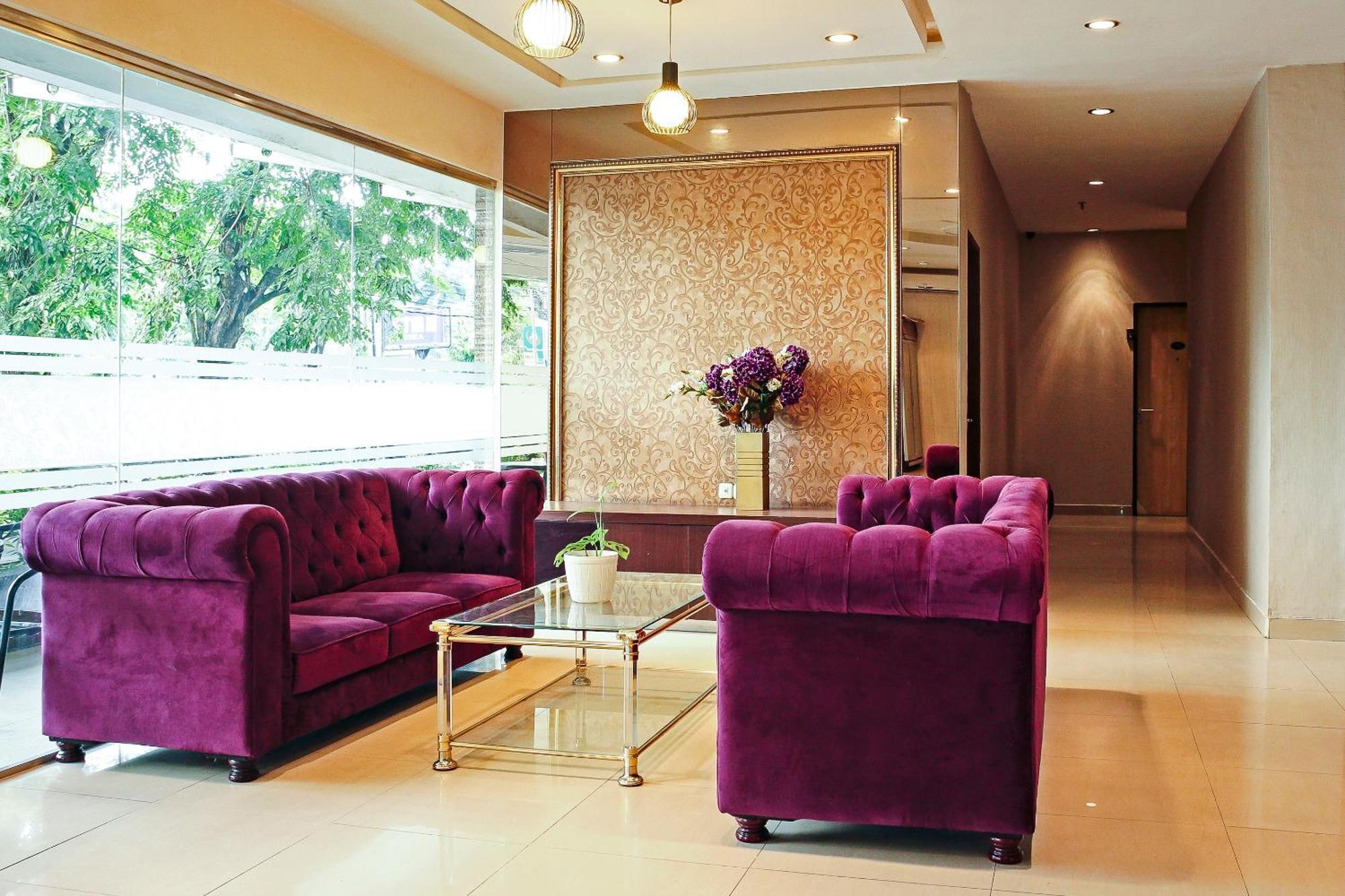 Oyo 1009 Hotel Bumi Malaya Medan Exterior photo