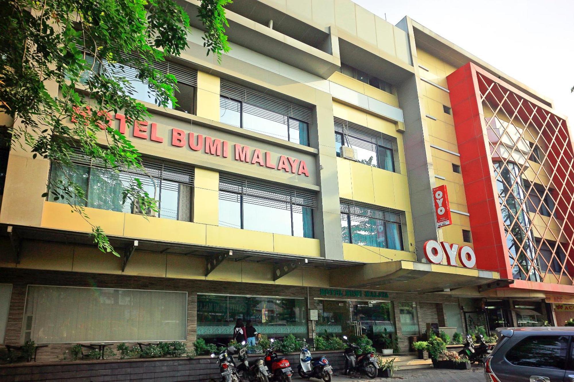 Oyo 1009 Hotel Bumi Malaya Medan Exterior photo