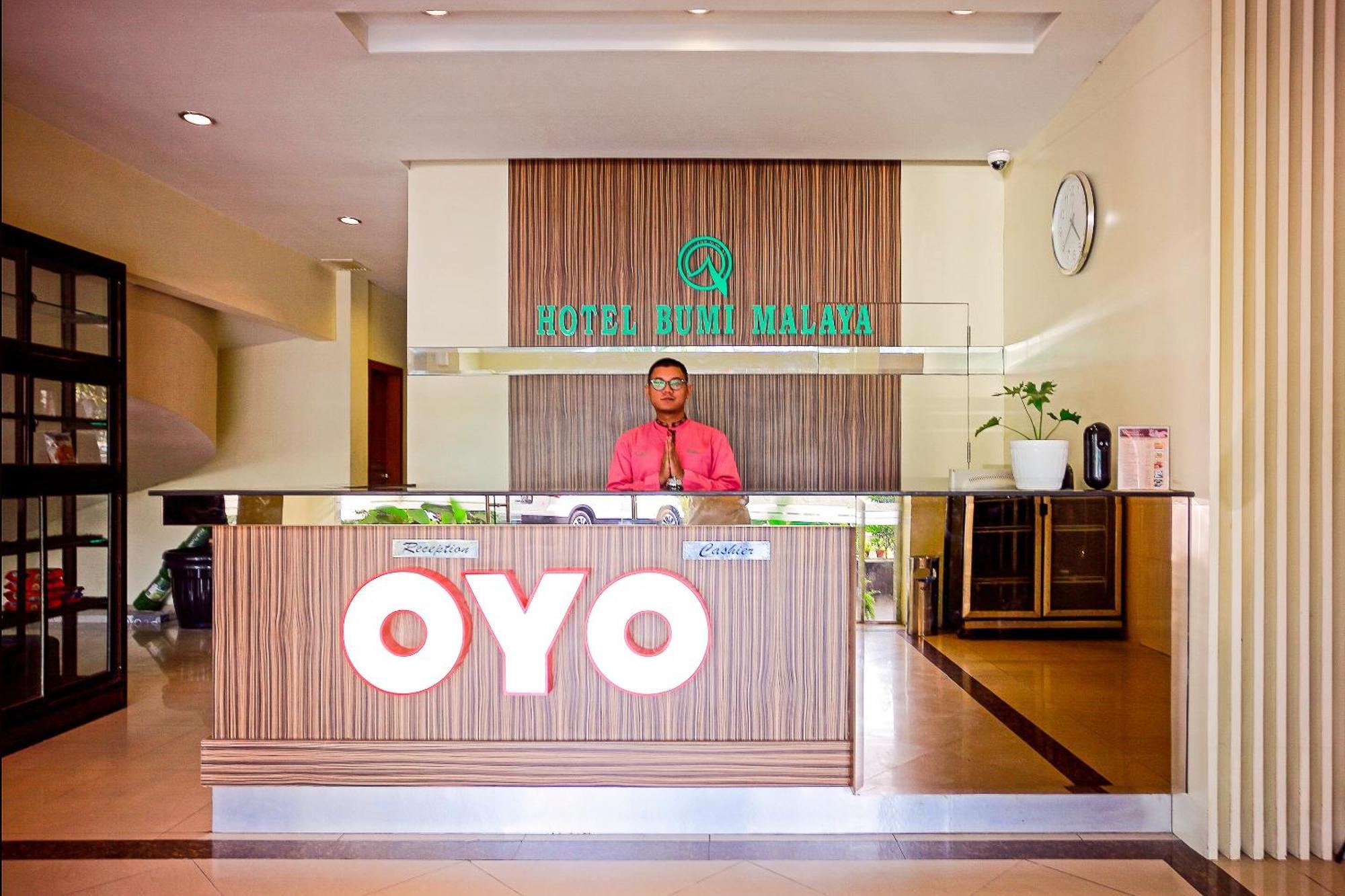 Oyo 1009 Hotel Bumi Malaya Medan Exterior photo